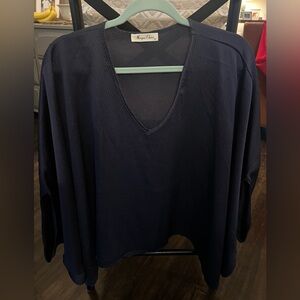 NWOT Navy V-Neck flowy Blouse size S oversized